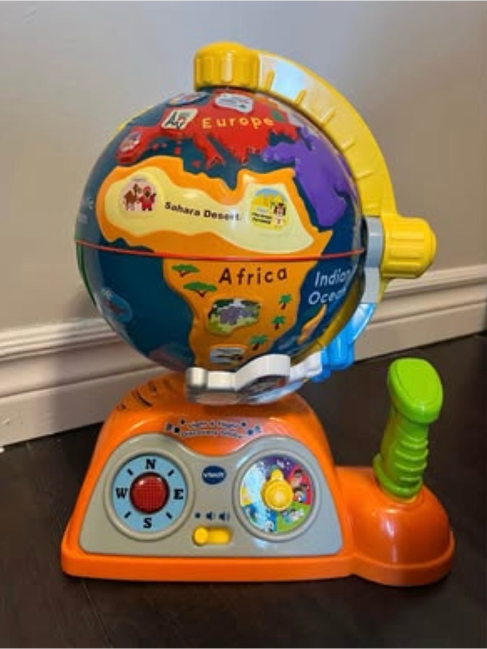 VTech Light & Fly Discovery Globe